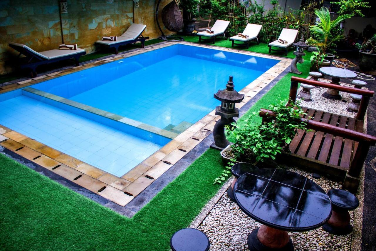Bali 85 Beach Inn Padangbai  Bagian luar foto
