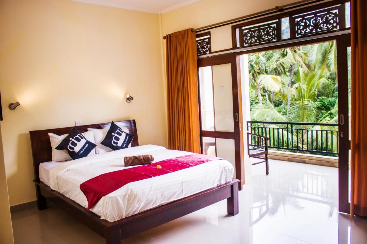 Bali 85 Beach Inn Padangbai  Bagian luar foto