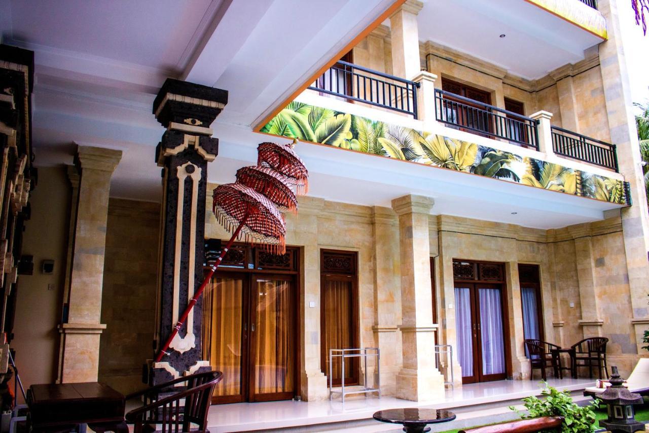 Bali 85 Beach Inn Padangbai  Bagian luar foto