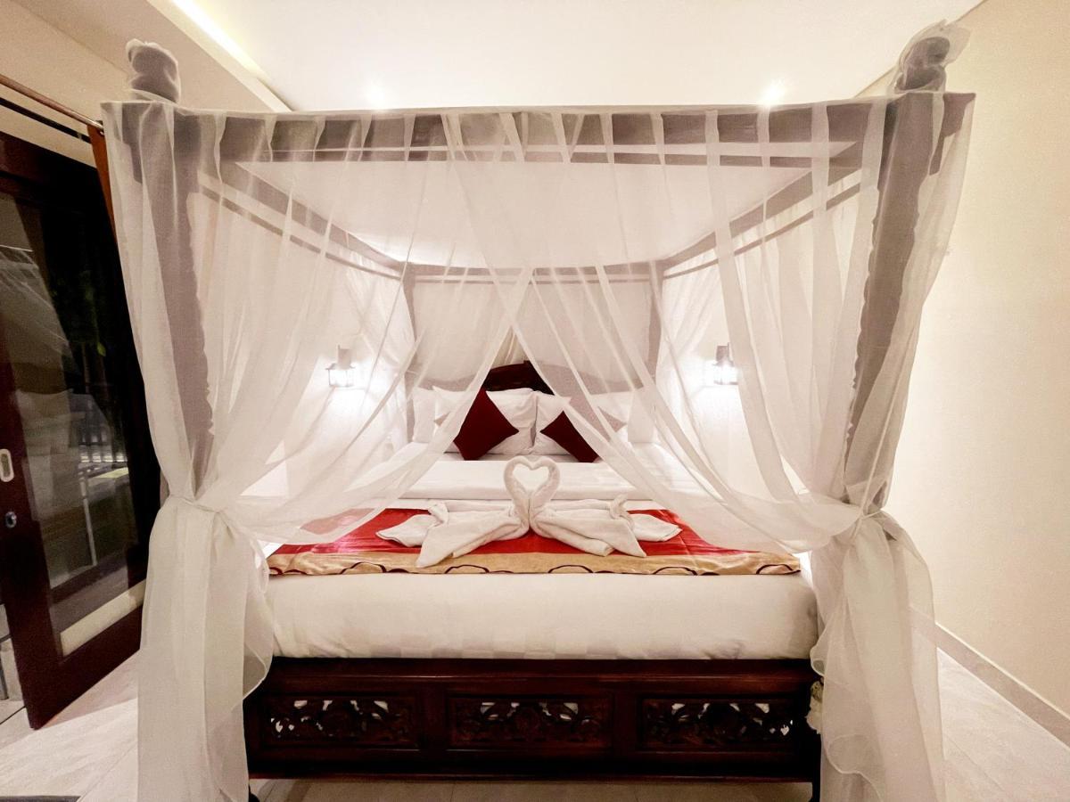 Bali 85 Beach Inn Padangbai  Bagian luar foto